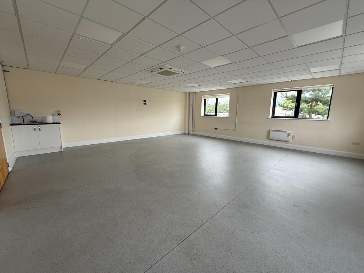 Glien House, 2 Cillefwr Road East, Carmarthen  SA31 3RU